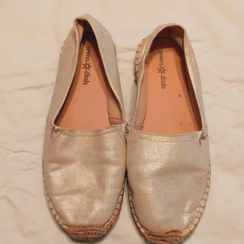 Ladies Seven Dials espadrilles, Tom's style,7, metallic gold w rope edging, exce